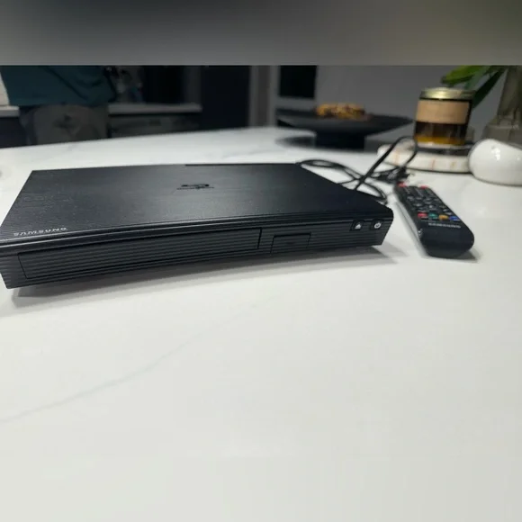 Samsung Blue Ray Player w/ Remote - Picture 3 of 5